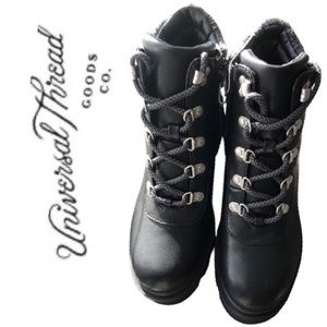 🆕 Universal Thread | Black/Noelle Booties